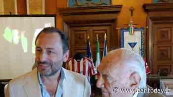 Bari, l'era De Laurentiis diventa un libro. Decaro: "Ora la Nazionale al San Nicola" - BariToday