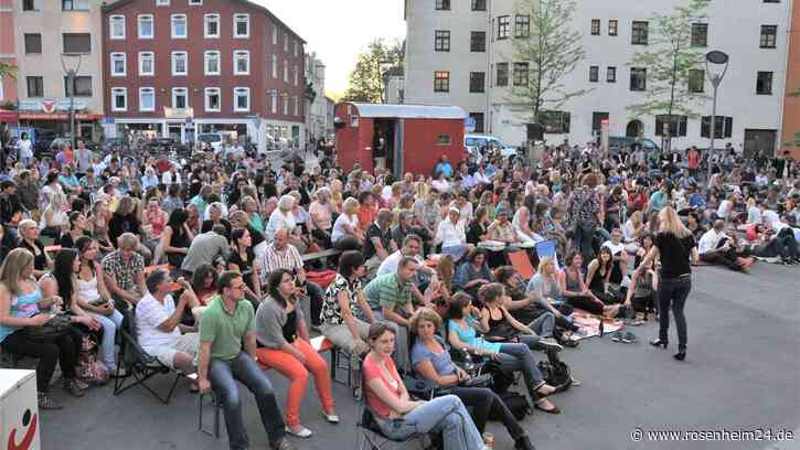 Kinogenuss unter freiem Himmel – Das wird Cineasten jetzt am Rosenheimer Salzstadel geboten