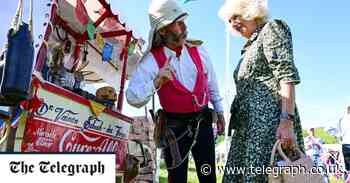 Duchess of Cornwall delayed as modern-day druids visit Stonehenge - The Telegraph