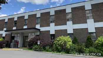 Walk-in clinic's closure leaves a 'real void,' says Cornwall mayor - CBC.ca