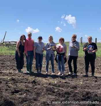 Dickinson County Receives Master Gardener Search for Excellence Award - extension.iastate.edu