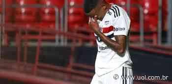 São Paulo encaminha renovação de dupla de Cotia - UOL