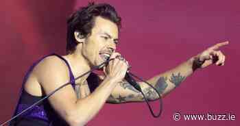 Harry Styles takes in Dublin city with Olivia Wilde ahead of Aviva Stadium concert - Buzz.ie