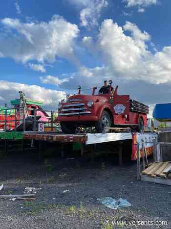 Les chars du Défilé de Noël de Sainte-Julie à nouveau vandalisés - Les Versants