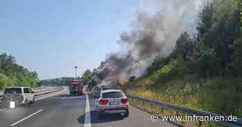 A73 bei Ebersdorf: Auto brennt komplett aus - Feuerwehren haben 'Herzklopfen wegen des Waldes' - inFranken.de