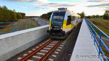 Nach 20 Jahren Sperrung: Zwischen Guben und Zielona Góra fahren wieder Regionalbahnen - rbb24