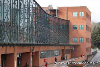 Lions Club di Siena dona tre bastoni per ciechi all'UniStraSi - Il Cittadino on line