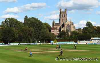 Bedfordshire batsman Ali earns deal with Worcestershire CCC - Luton Today