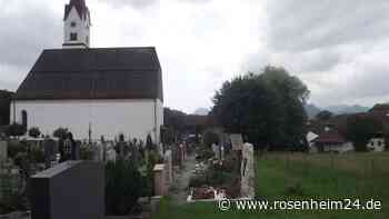 Baum - oder Wiesenbestattung? Neubeuern will neue Beerdigungsformen anbieten