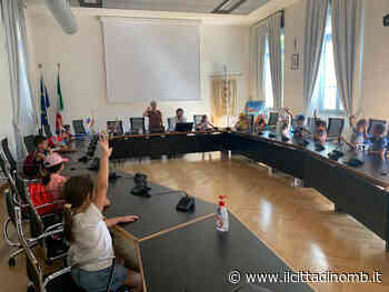Vimercate: i bimbi dell'asilo visitano Palazzo Trotti - Il Cittadino di Monza e Brianza