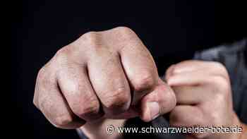 Raubüberfall in Calw - Täter schlagen Fußgänger und stehlen seine Tasche - Schwarzwälder Bote