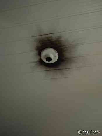 Morador controla incêndio em casa em Forquilhinha - TN Sul