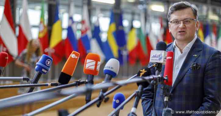 Di Maio se ne va dal M5s e incassa i complimenti di Kiev, il ministro degli Esteri Kuleba: “Grati per la sua integrità”