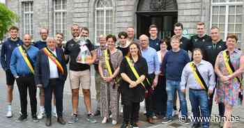 Spelers Decospan Menen ontvangen op stadhuis: “Uitzonderlijke prestaties geleverd” - Het Laatste Nieuws