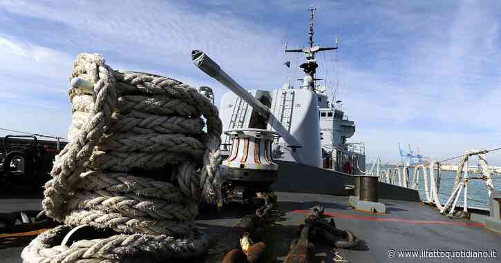 Marina, condannati 4 ex ammiragli per la morte di 6 militari esposti per anni alla fibra dell’amianto: “Sentenza storica”