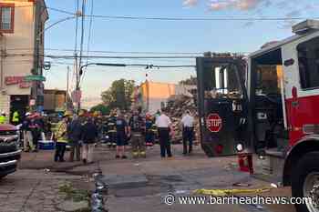 Firefighter dies in Philadelphia building collapse - Barrhead News