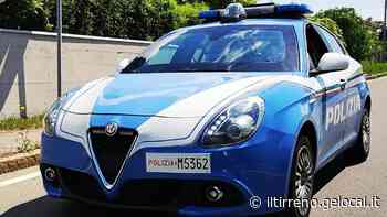 Pisa, entra nel bar e tenta di baciare la barista con la forza: arrestato 47enne per violenza sessuale - Il Tirreno