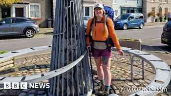 Ankle injury pushes Keswick woman to do Cumbria Way with crutch - BBC