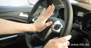 Oppositie hekelt parkeerprobleem aan moskee - Het Laatste Nieuws