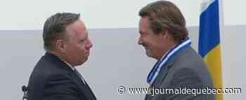 René Simard, Joséphine Bacon et PKP reçoivent leur insigne de chevalières et de chevalier de l'Ordre national du Québec