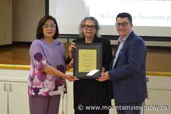 Town of Olds, committee receive provincial age-friendly award - Mountain View TODAY