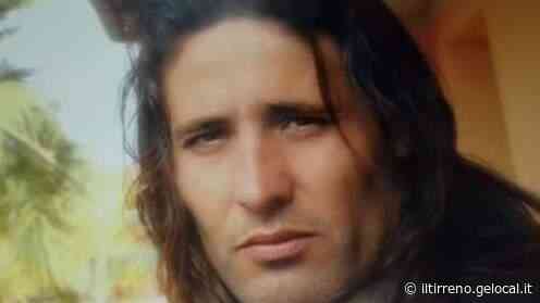 Addio Umbé, morto a 46 anni: Massa in lutto. Il dolore al petto, la richiesta di aiuto degli amici e la tragedia - Il Tirreno