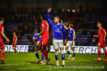 Stobbs signs new deal with Oldham Athletic - The Oldham Times