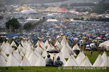Glastonbury punters 'may need to take shelter' from thunderstorms - Dudley News