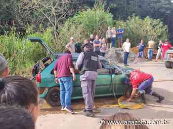 Acidente em Santa Maria de Jetibá: carro cai em rio e mata duas pessoas - A Gazeta ES
