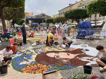Infiorata per le strade di Fucecchio durante il Corpus Domini - gonews