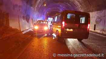 Contromano in autostrada sulla Messina-Catania. Furgone si scontra con due auto - Gazzetta del Sud - Edizione Messina