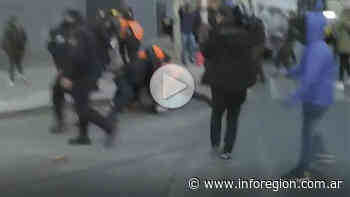 Represión en Lomas de Zamora: la policía disparó balas de goma contra docentes y estudiantes que pedían seguridad - InfoRegión