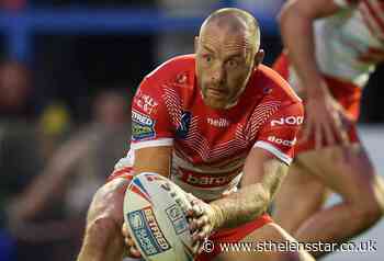 St Helens' James Roby on threat of Leeds' Kruise Leeming - St Helens Star