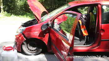 Unfall auf RO44 bei Pfaffing: Autos krachen beim Abbiegen zusammen