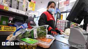 UK inflation rises at fastest rate for 40 years as food costs jump