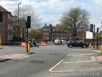 Coombe Road South Croydon: Traffic chaos from water repairs