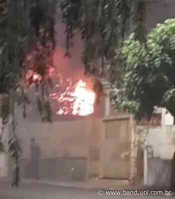 Incêndio atinge residência em avenida de Pederneiras - Band Jornalismo