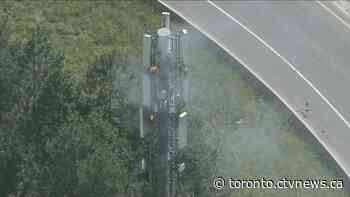 Parts of Yonge St. and Hwy. 401 closed due to burning communications tower
