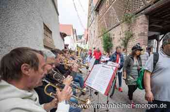 Fußball, Glockenweihe, Knöchelessen - Hirschberg - Nachrichten und Informationen - Mannheimer Morgen