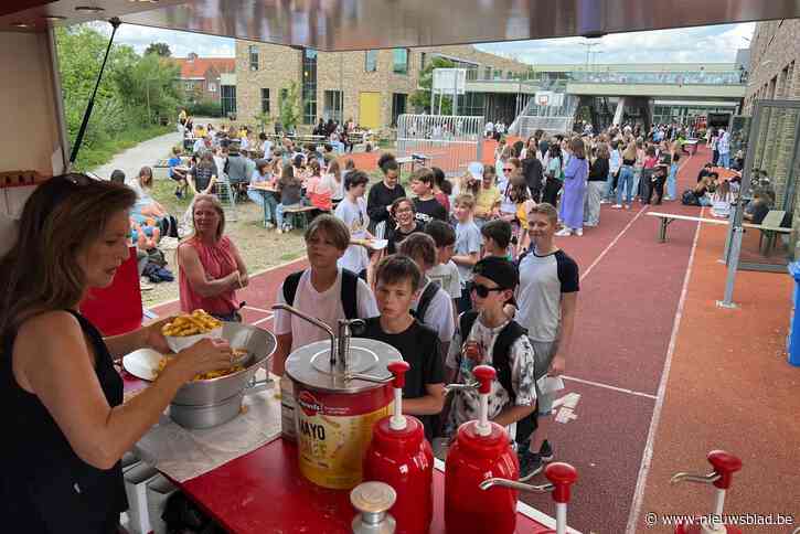 Iep iep hoera voor de Ieperstraat: feest voor vijf jaar campus kOsh1