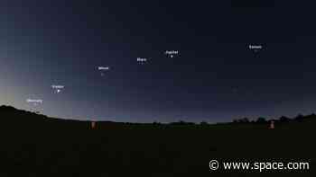 Rare alignment of 5 planets peaks Friday as crescent moon joins the parade