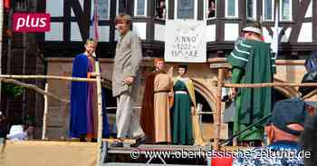 Schwitzen in Alsfeld in dicken Kostümen - Oberhessische Zeitung