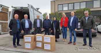 Turkse moslimgemeenschap schenkt voedselpakketten aan kansarmen - Het Laatste Nieuws