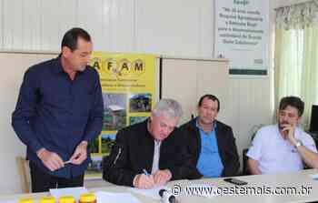 Prefeitura de Faxinal dos Guedes entrega maquinários para Associação de Apicultores e Meliponicultores - Oeste Mais