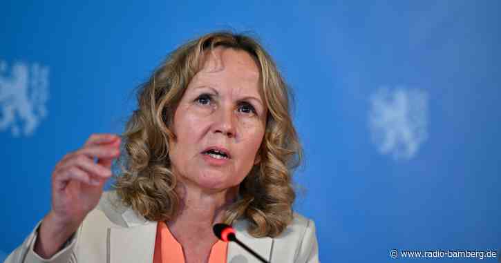Lemke: Privathaushalte müssen mit Gas versorgt bleiben