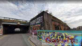 Pole thrown on Shoreditch railway 'caused 11 hours' delays' - Hackney Gazette