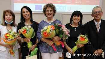 Cinque prof del Cattaneo salutano e vanno in pensione - Il Tirreno