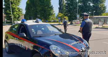 Rieti, non si ferma all’alt, abbandona l’auto rubata è si dà alla fuga nei boschi. Scatta la caccia all’uomo dei carabinieri - Corriere di Rieti