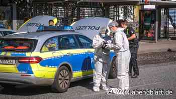 Polizei Hamburg: 19-Jährige von Ex-Partner an Haltestelle niedergestochen - Hamburger Abendblatt