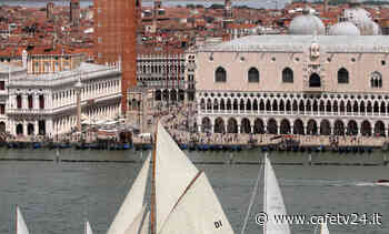 VENEZIA : IN BACINO SAN MARCO DOMENICA SFIDA INTERNAZIONALE TRA DUE IMBARCAZIONI DI OLTRE 110 ANNI DI STORIA . – CafeTV24 - Roberto Mattiussi - CafèTV24